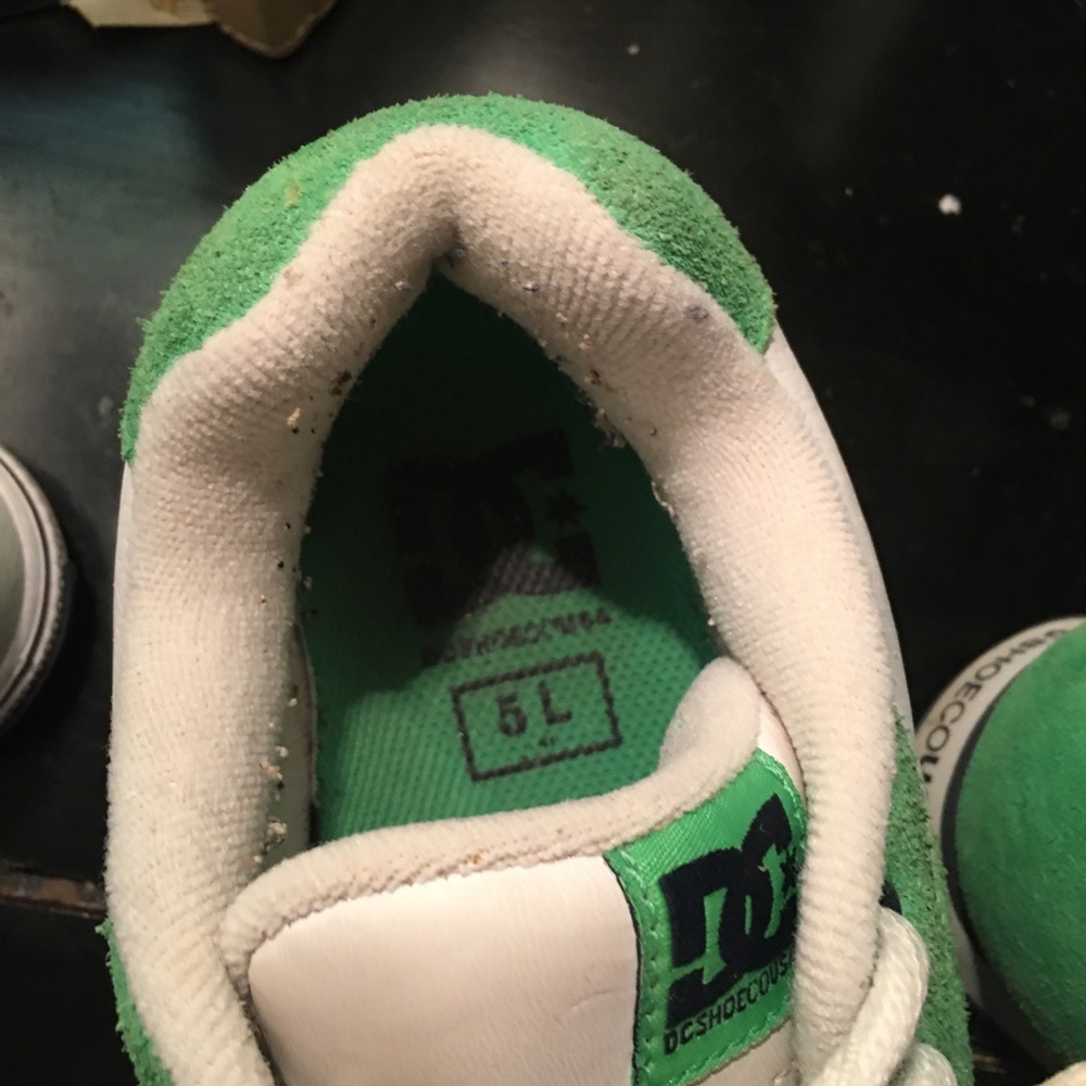 DC Sneakers - Picture 4 of 5